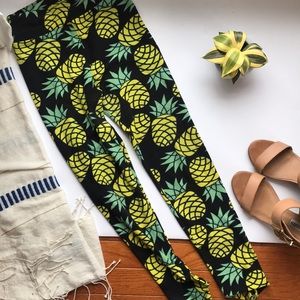 LuLaRoe Pants - π¦ Unicorn LuLaRoe Leggings with pineapples π LuLaRoe Pants - π¦ Unicorn LuLaRoe Leggings with pineapples π